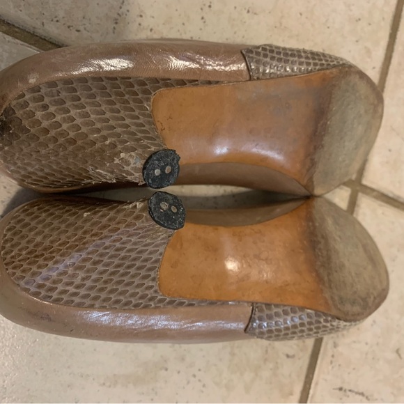 Vintage Golden Plume 8 AA Narrow Kitten Heel Pumps Leather Snake Print Cap Toe - Picture 11 of 12